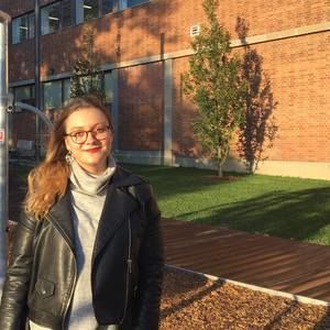 Meet your Posher, Zoé